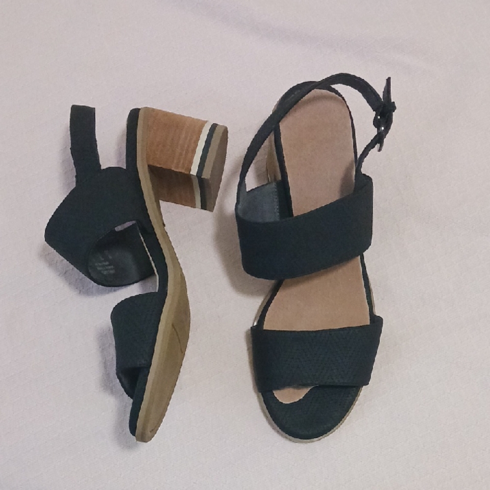 Dr. Scholl's Black and Tan Women's Sandals